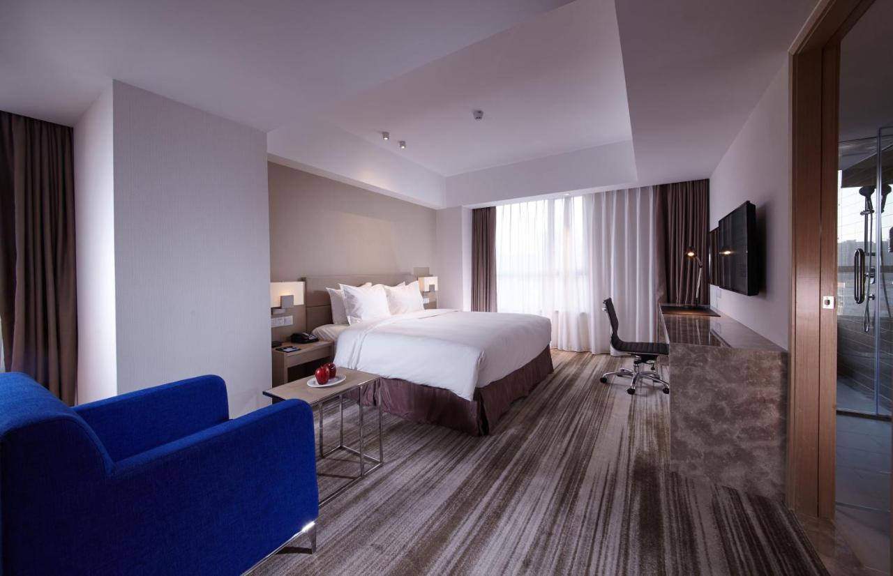 Holiday Inn Express Shenyang Tawan, An Ihg Hotel Екстериор снимка
